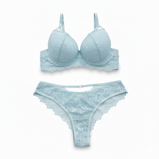 ALL-LACE LINGERIE SET WITH DETAIL ON THE STRAP, LACE THONG