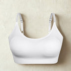 WOMEN'S SEAMLESS SPORTS BRA WITH PADDING.