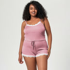 LIGHTWEIGHT PAJAMA SET WITH LACE DETAILS.