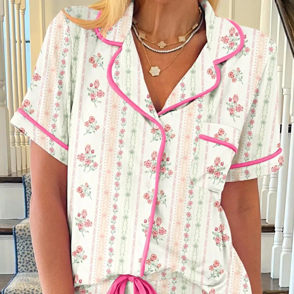 CASUAL WOMEN’S SET, MODERN AND VERSATILE.