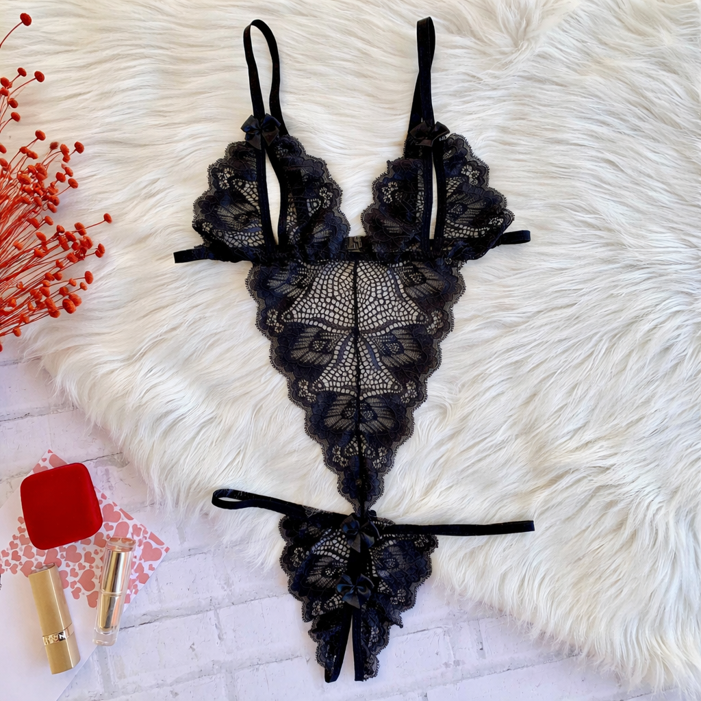 BLACK LACE SECRETARY BODY