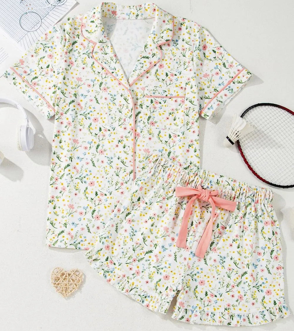 CASUAL WOMEN’S SET, MODERN AND VERSATILE.