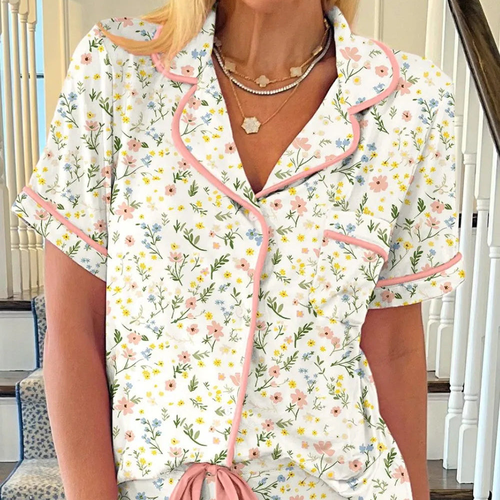 CASUAL WOMEN’S SET, MODERN AND VERSATILE.