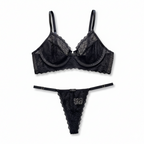 UNDERWIRE BRA AND PANTY SET