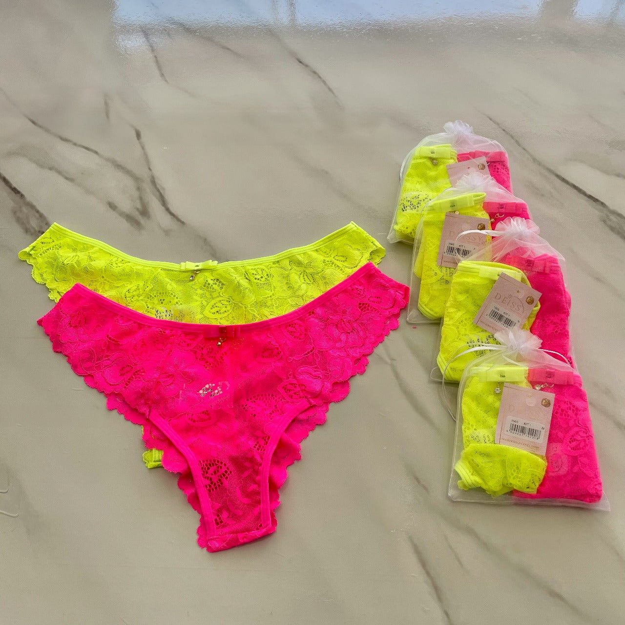 SET OF TWO PANTIES