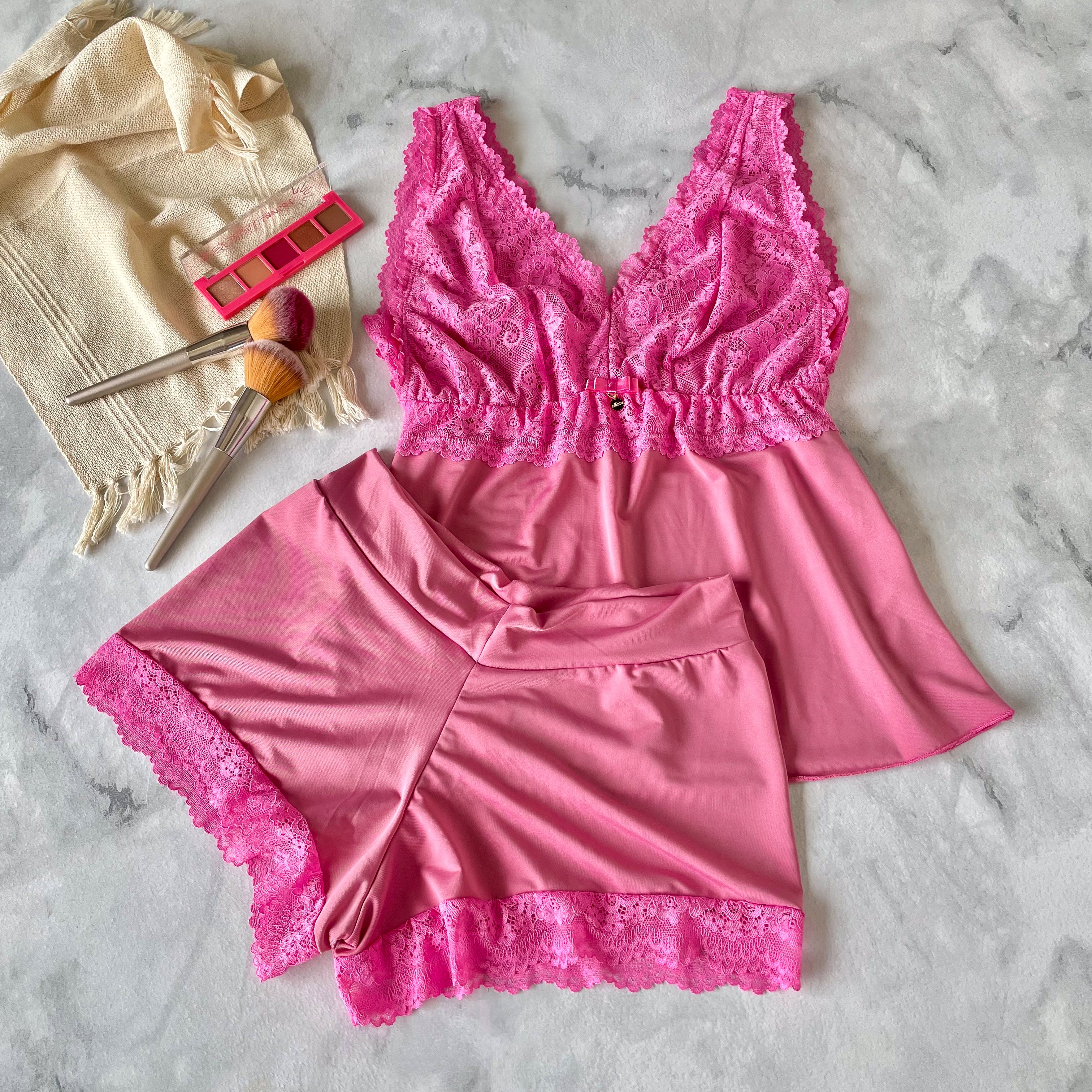 BABY DOLL IN LIGANET WITH LACE CUTOUTS