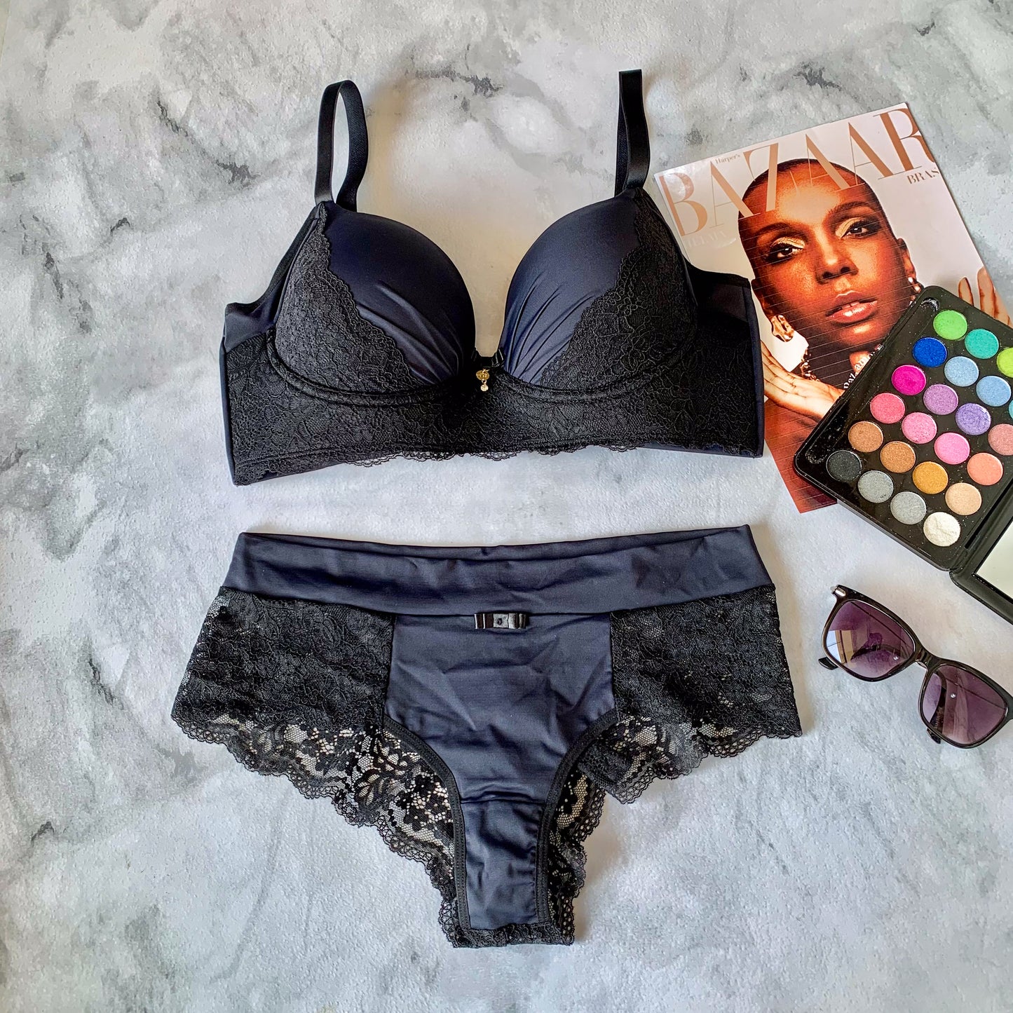 PLUS-SIZE LINGERIE SET WITH FOAM BASE IN MICROFIBER AND LACE