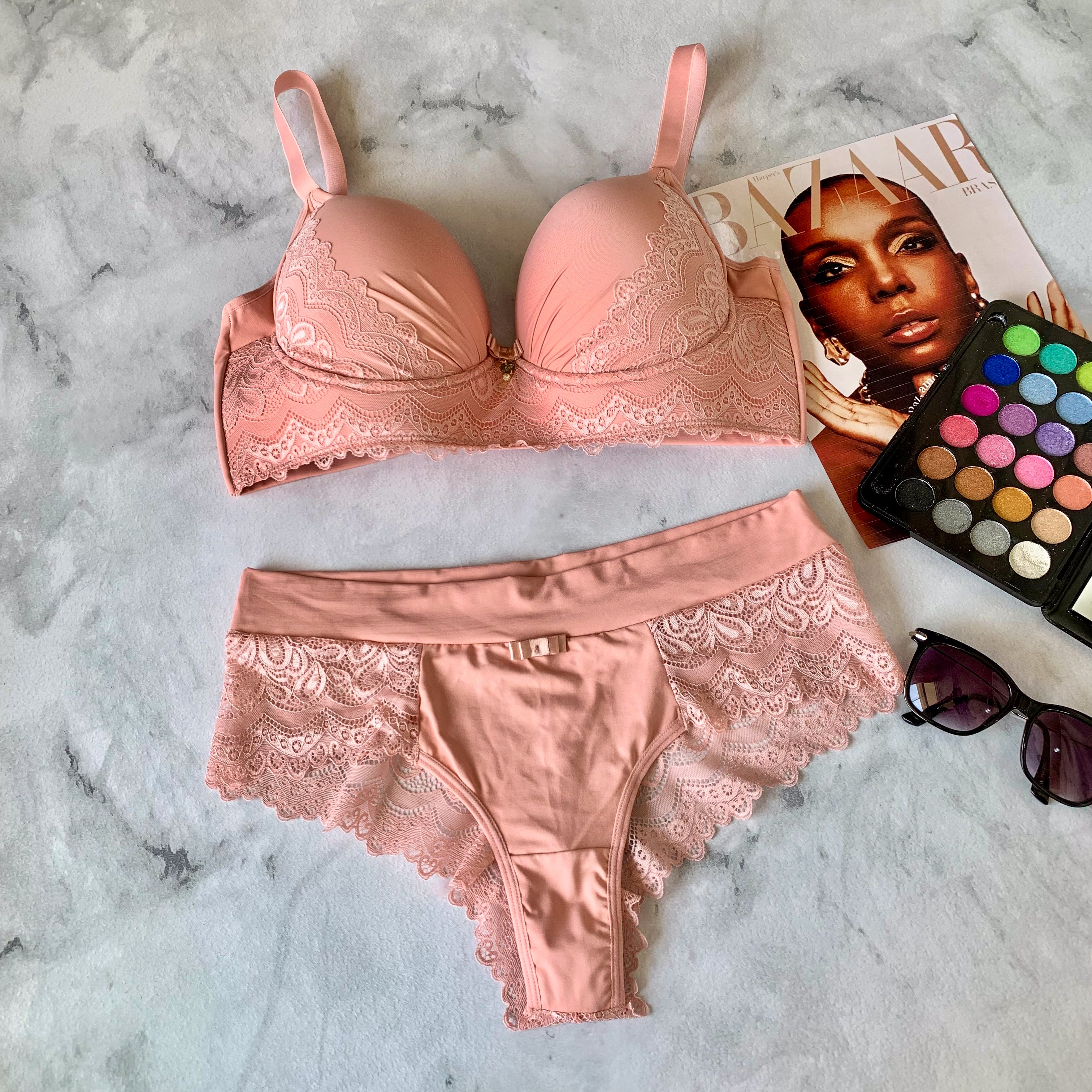 PLUS-SIZE LINGERIE SET IN MICROFIBER AND LACE