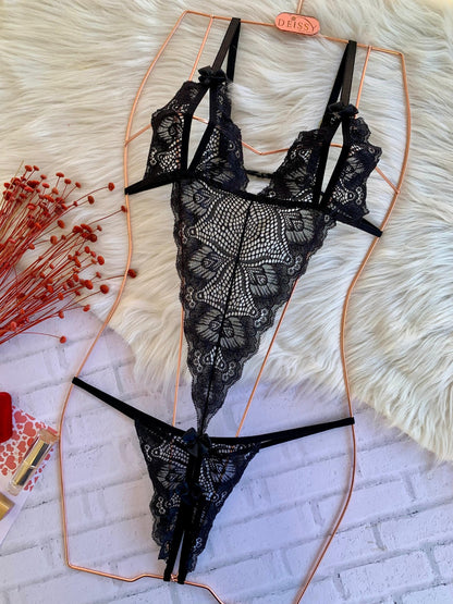 BLACK LACE SECRETARY BODY WITH BREAST AND BOTTOM OPENINGS