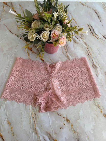 LACE CALEÇON PANTY WITH HIGHER WAIST AND COTTON LINING