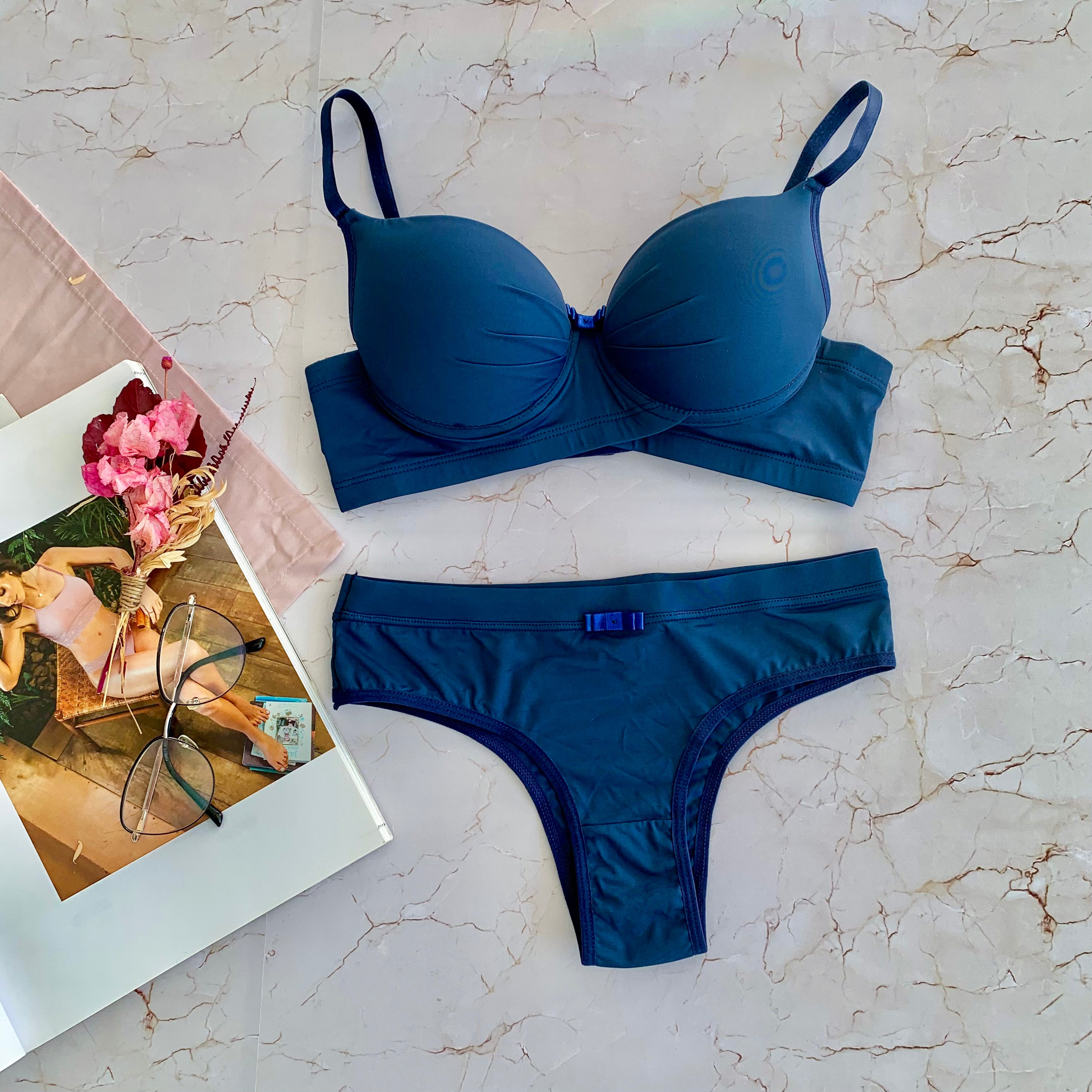 BASIC BRA WITH DOUBLE BASE AND WIDE PANTY