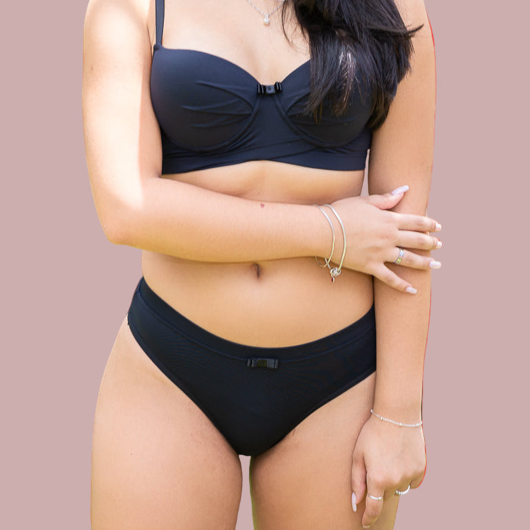 BASIC BRA WITH DOUBLE BASE AND WIDE PANTY