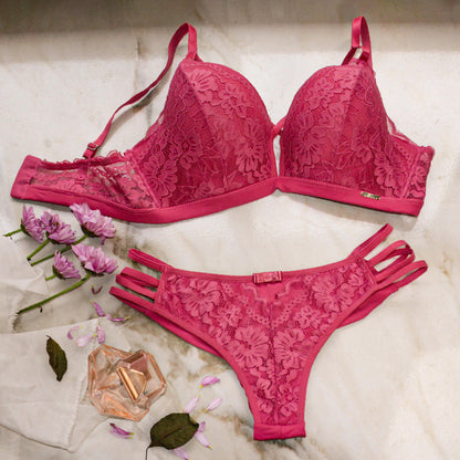 CROPPED BRA WITH FOAM BASE AND STRAPPY DETAILS, PANTIES WITH SIDE DETAILS