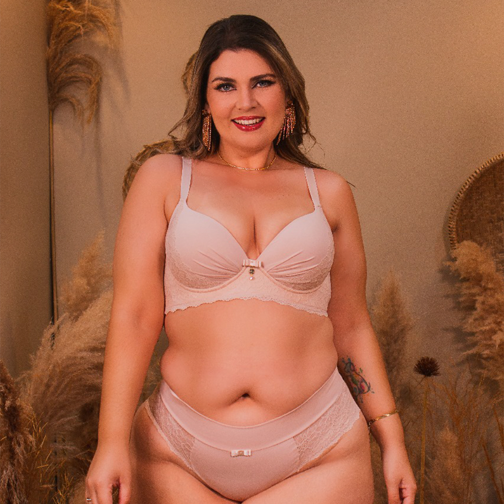 PLUS-SIZE LINGERIE SET IN MICROFIBER AND LACE