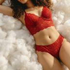 LINGERIE SET WITH REMOVABLE PADDING