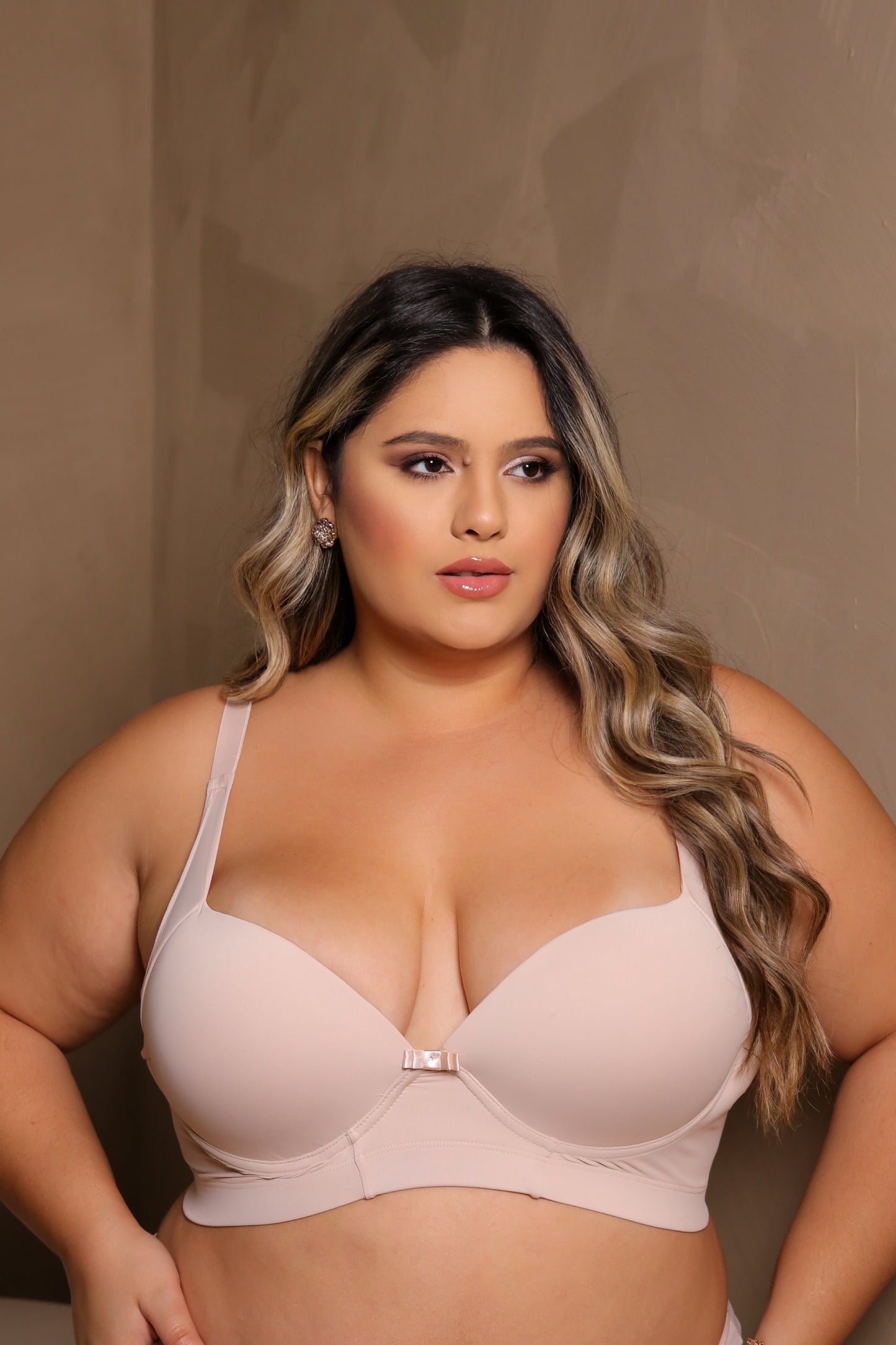 PLUS-SIZE SEPARATE BRA, EVERYDAY COMFORT, WITH BACK AND SIDE SUPPORT
