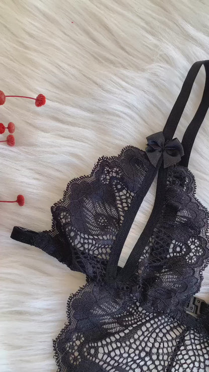 BLACK LACE SECRETARY BODY WITH BREAST AND BOTTOM OPENINGS