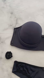 STRAPLESS BRA AND DOUBLE-STRING THONG SET