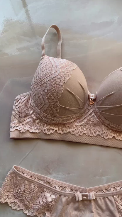 DELICATE PADDED BRA WITH REINFORCED BASE, DOUBLE-STRING MICROFIBER THONG