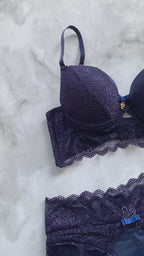 LACE AND MICROFIBER LINGERIE SET