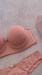 STRAPLESS BRA AND DOUBLE-STRING THONG SET